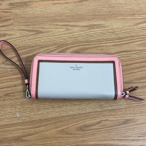 Kate Spade Patterson Drive large carryall wristlet